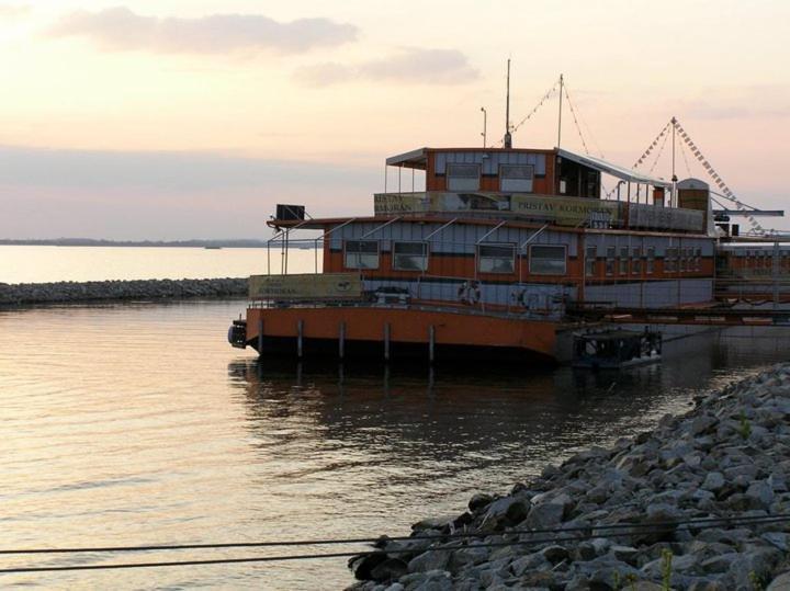 Hotel Kormoran Šamorín Eksteriør billede